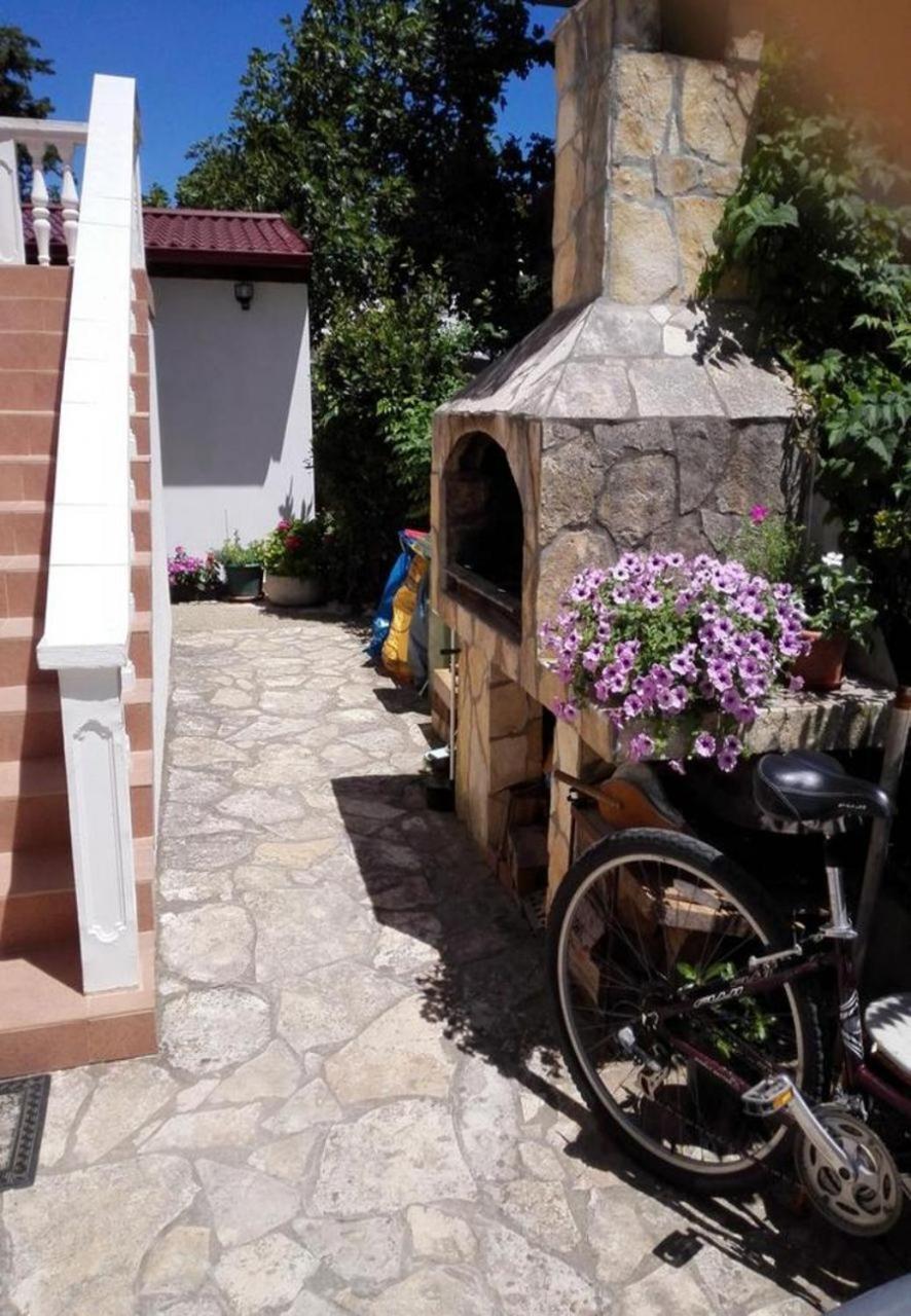 Apartments Dobri - 500M From Beach Nin Exterior photo