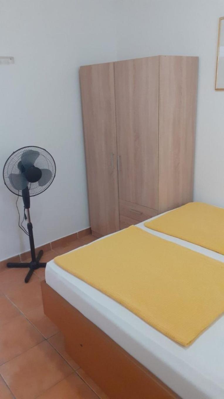 Apartments Dobri - 500M From Beach Nin Exterior photo