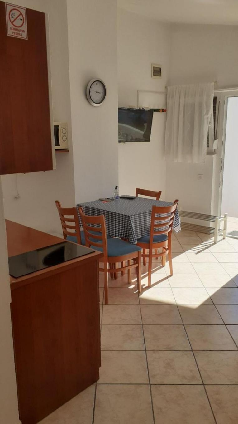 Apartments Dobri - 500M From Beach Nin Exterior photo